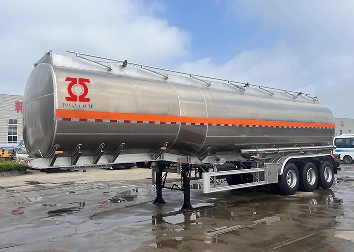 Hliníkový palivový tanker návěs